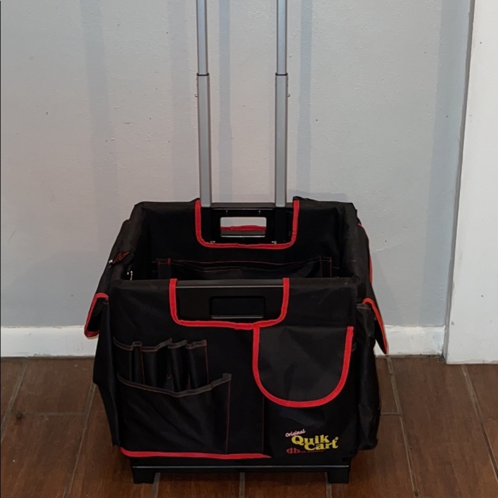 Teacher cart with cover